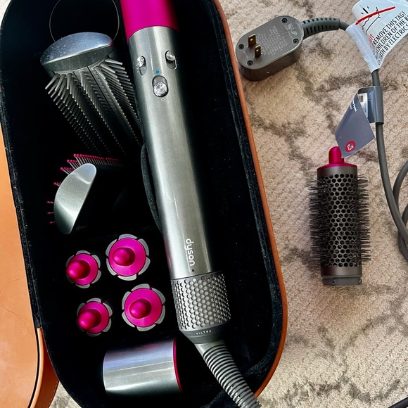 Dyson Hair Styling Set with Fuchsia and Silver - Picture 3 of 5